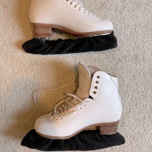 Jackson (pre) Freestyle Figure Ice Skates